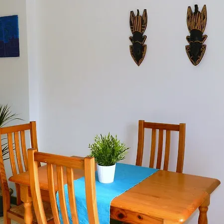 With Garden By The Sea Apartament *